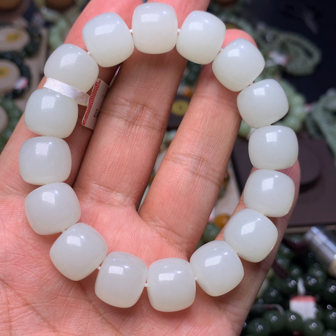 和田玉手链未镶嵌素**房