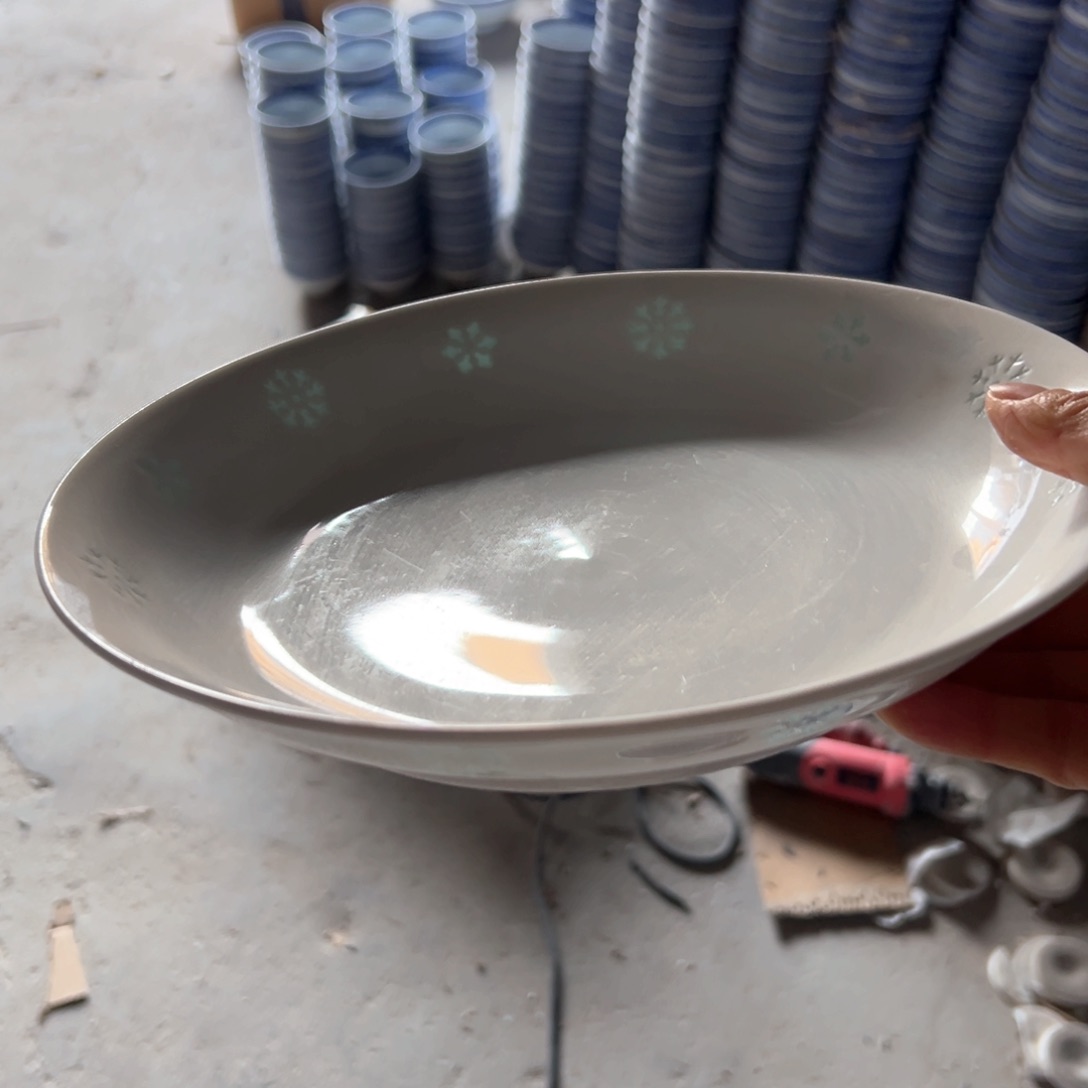 纯白10寸雕刻雪花大盘