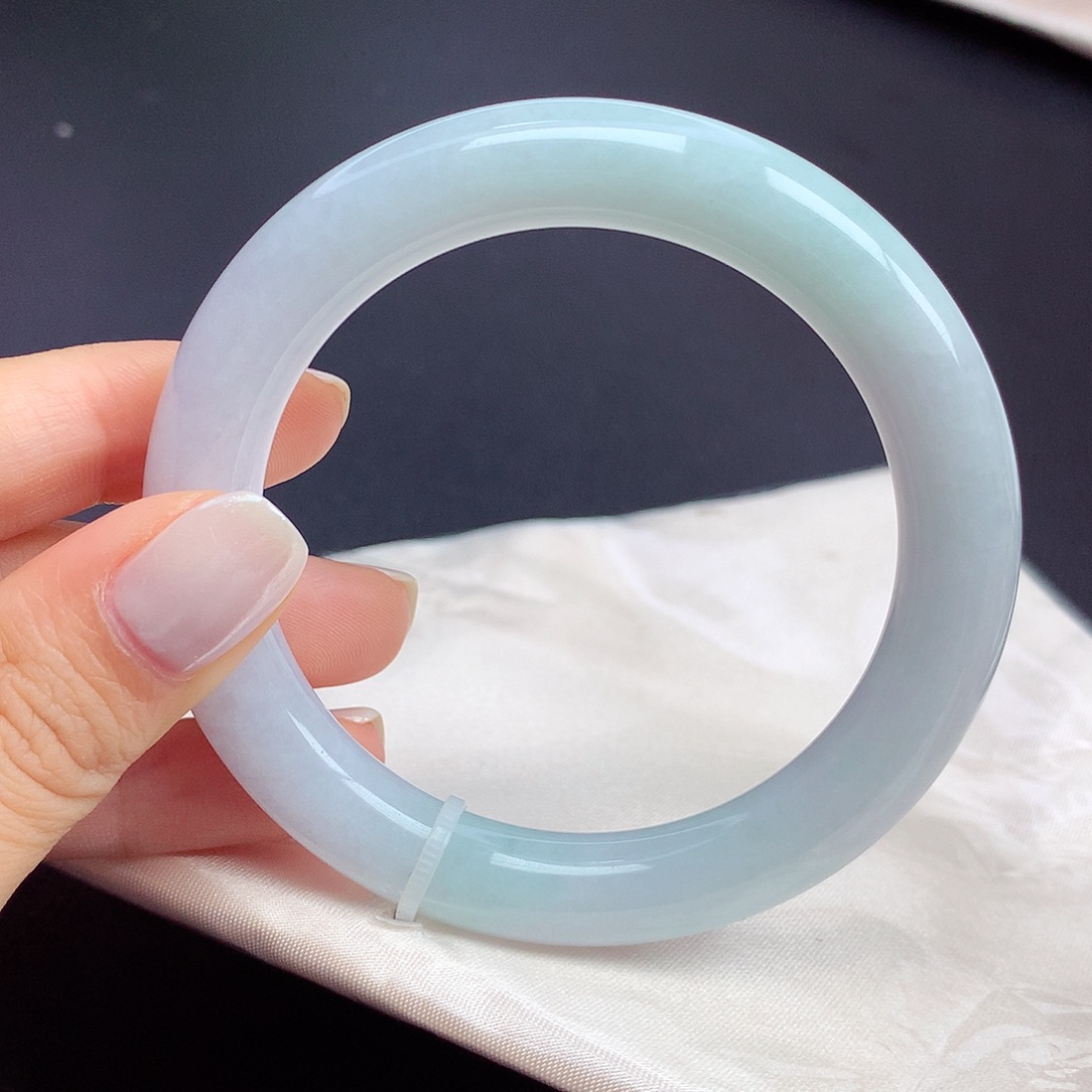 翡翠未镶嵌手镯（圆镯）57圈口