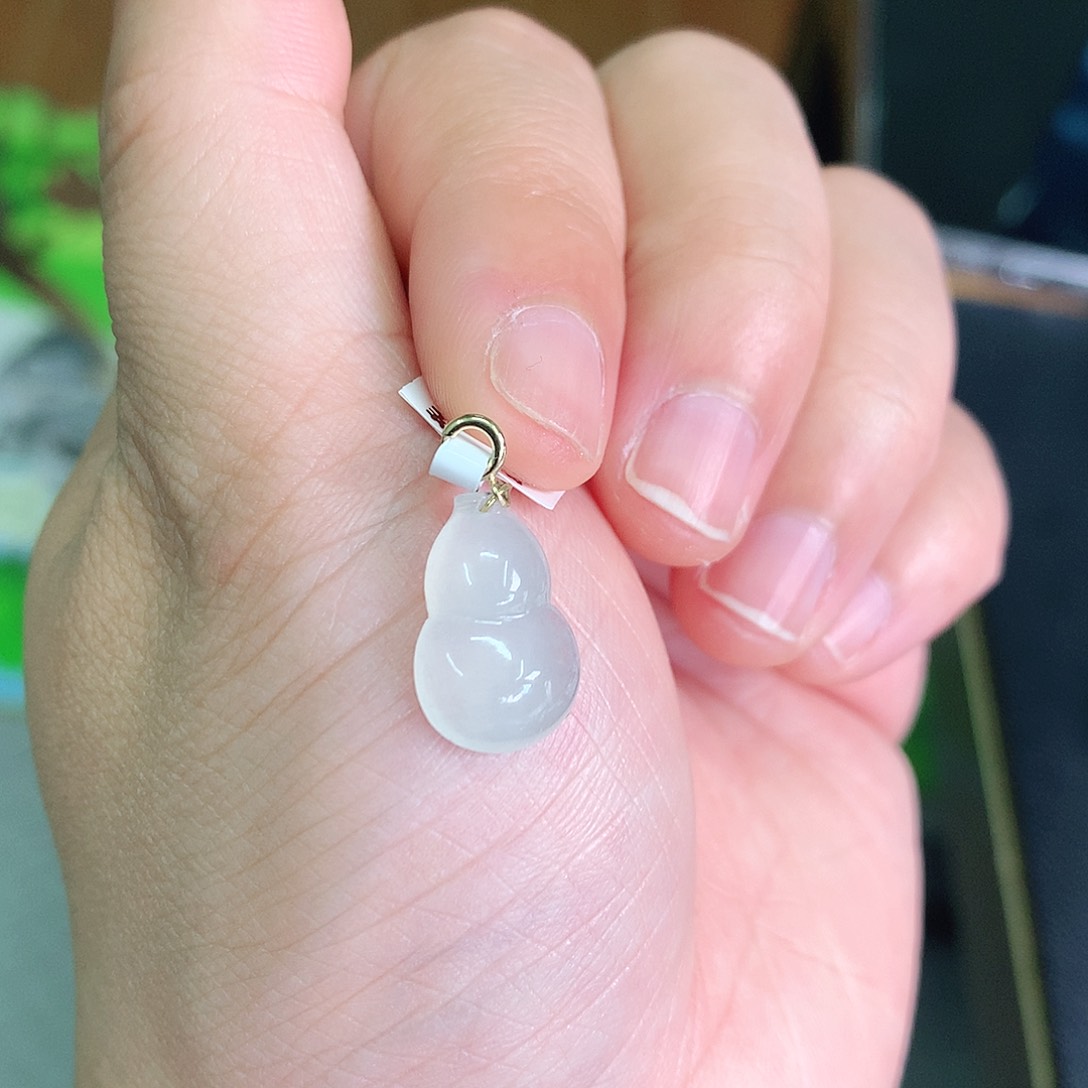 翡翠颈饰18K金镶嵌冰胶葫芦