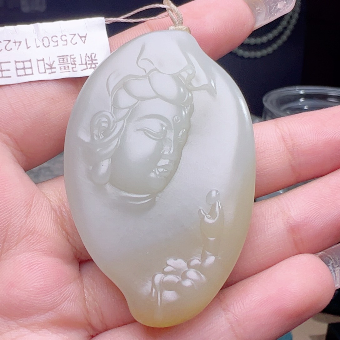 和田玉（糖玉）未镶嵌颈饰