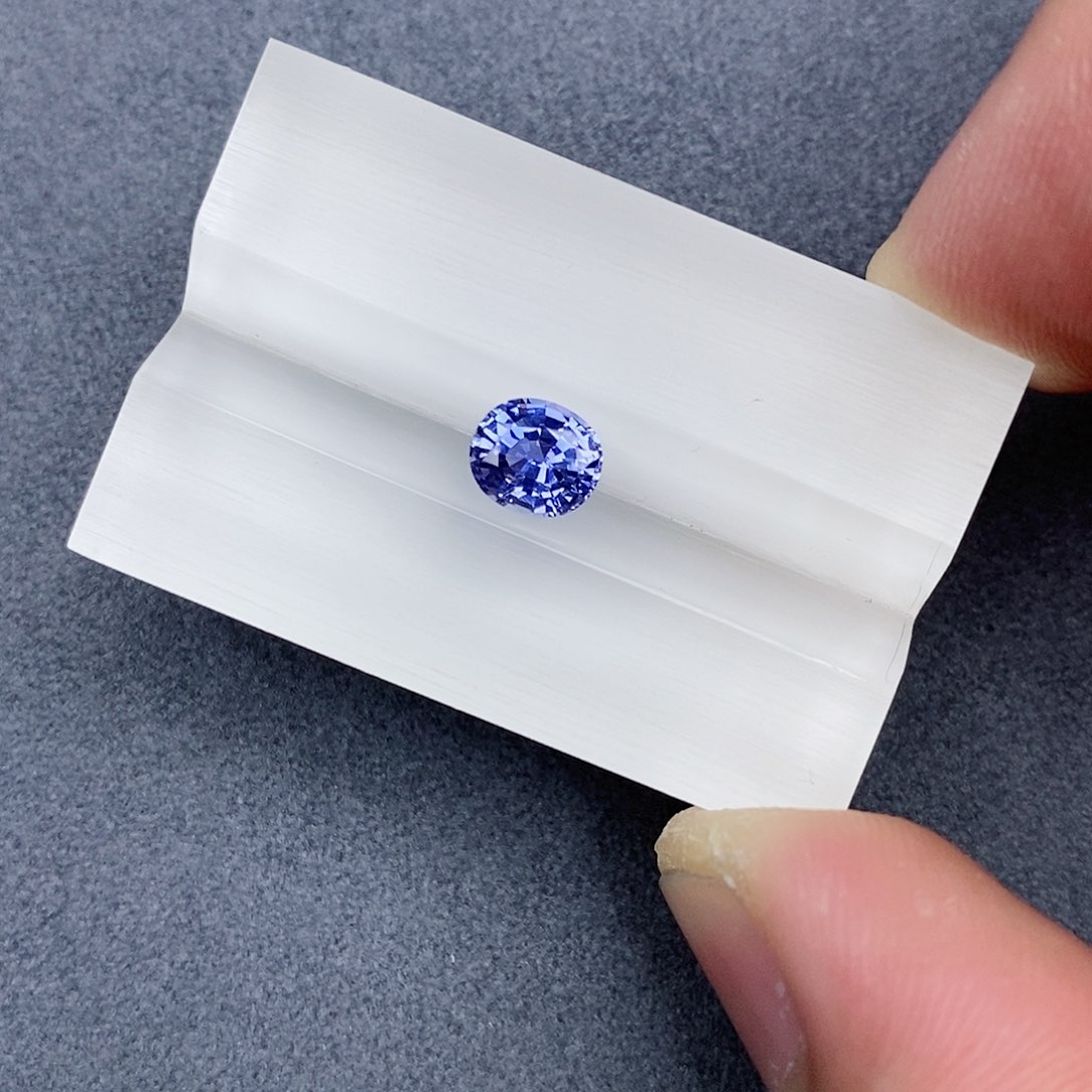 蓝宝石裸石未镶嵌1.32ct无烧