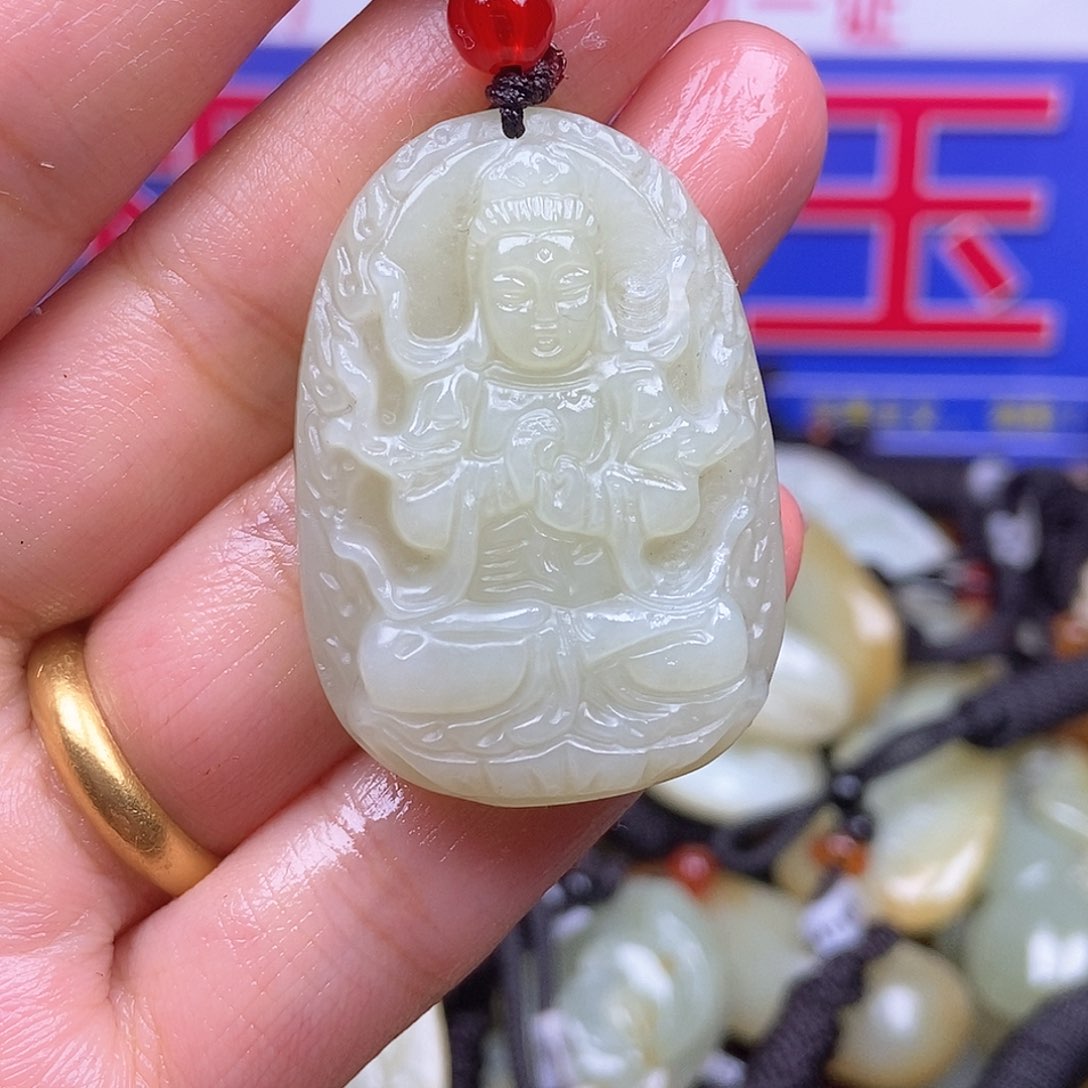 颈饰未镶嵌和田玉