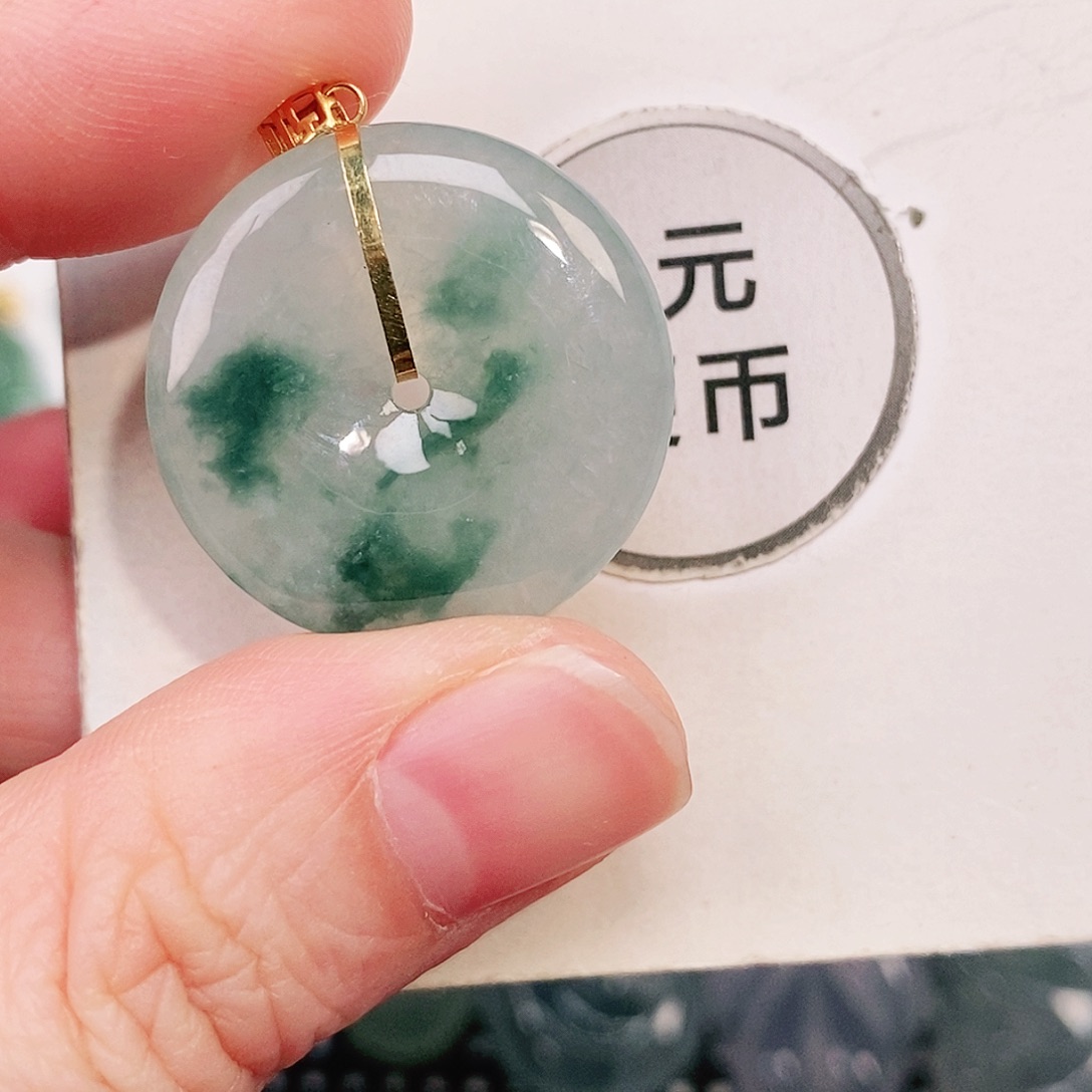 翡翠18K金镶嵌颈饰