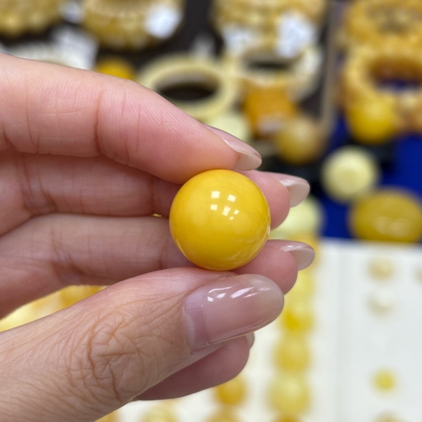 15.9mm带皮色·小妖珠宝天然原矿琥珀蜜蜡