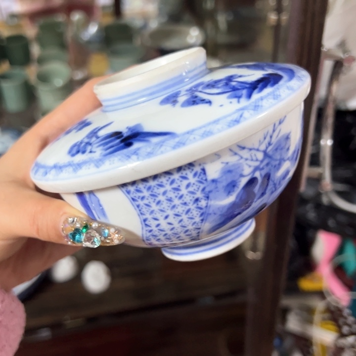 盖碗瓷器直播放漏中