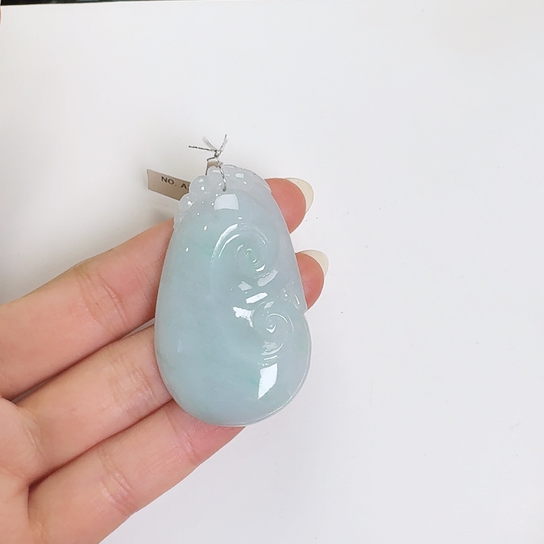 翡翠颈饰未镶嵌如意吊坠