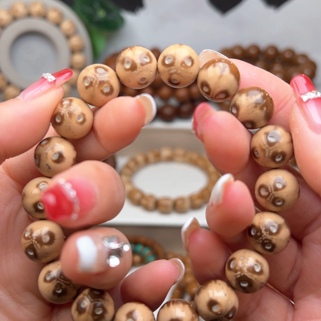 紫金鼠手串盖***?12.6花皮熊猫