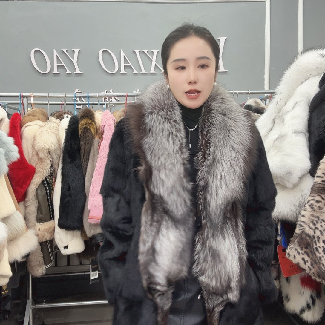 姚小妖家高端皮草