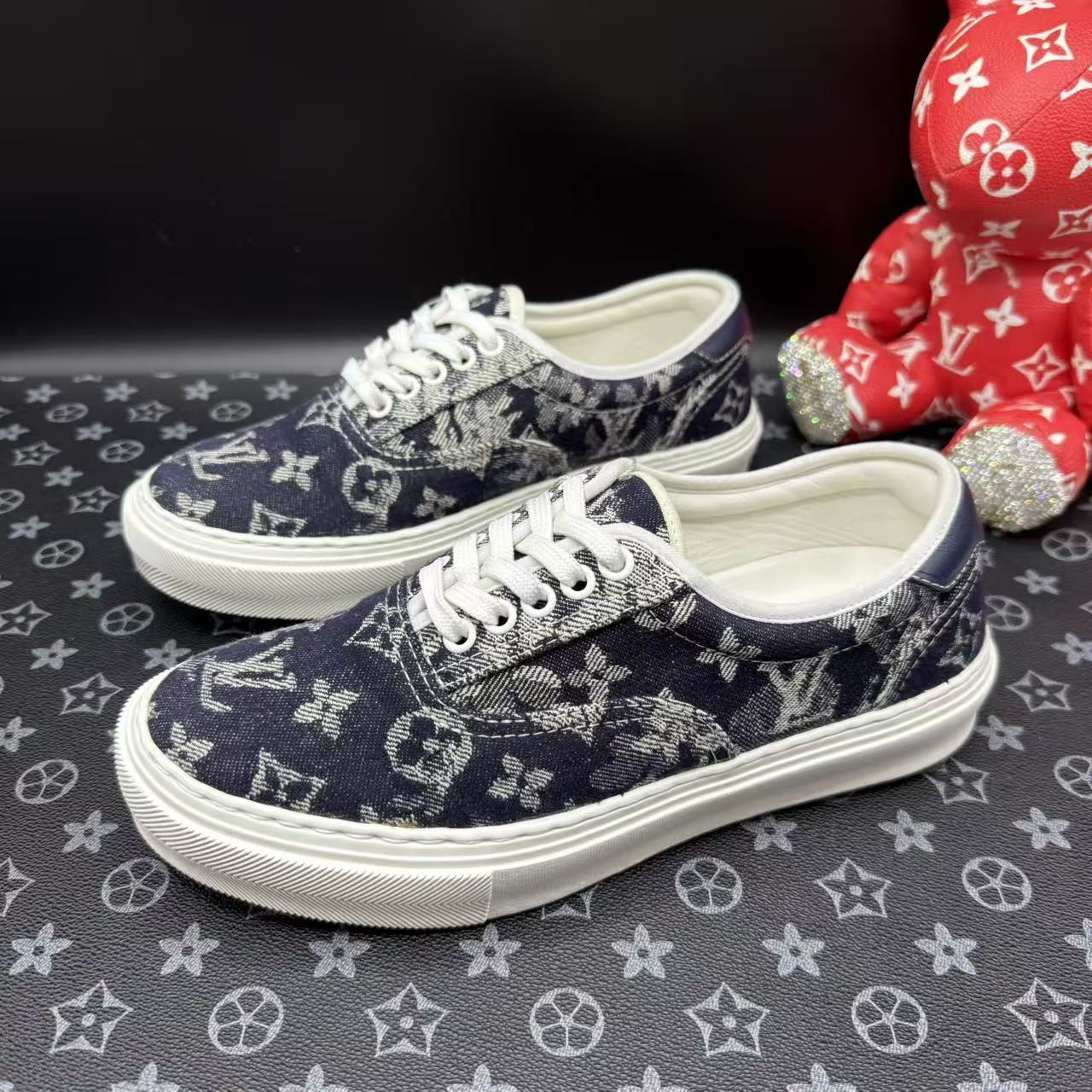 99新 LouisVuitton/路易威登 深蓝扎染老花板鞋39欧码 ddm3346