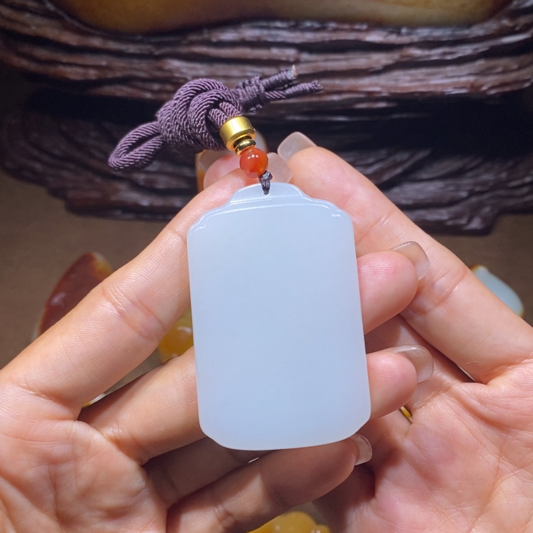 和田玉未镶嵌车挂