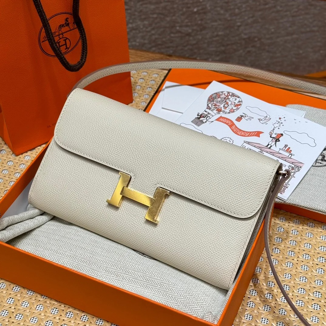 95新 Hermes/爱马仕 小花攀攀康康 LONG TO GO钱包奶昔白Ep皮 U刻