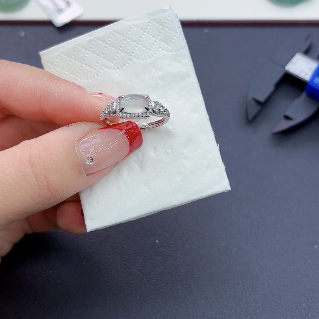 翡翠戒指银S925镶嵌戒指