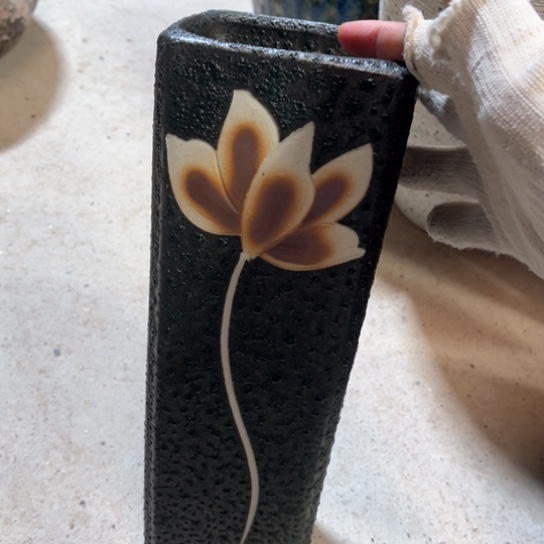 罐默认微瑕，有孔编号16-253