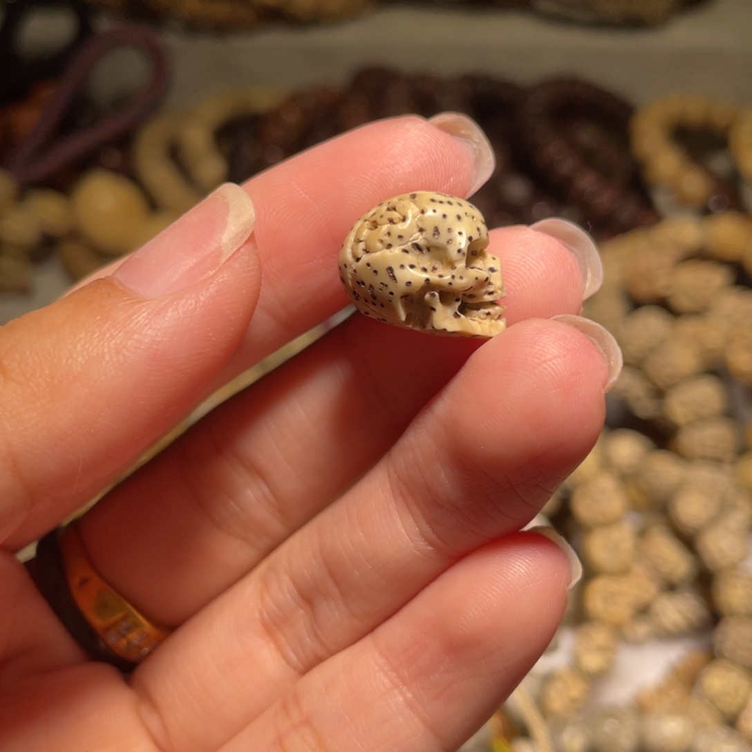 吊坠星月菩提孤品！大尺寸全颚骷髅