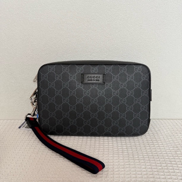 99新 GUCCI/古驰 97新/5935/7069男士经典黑老花手拿包