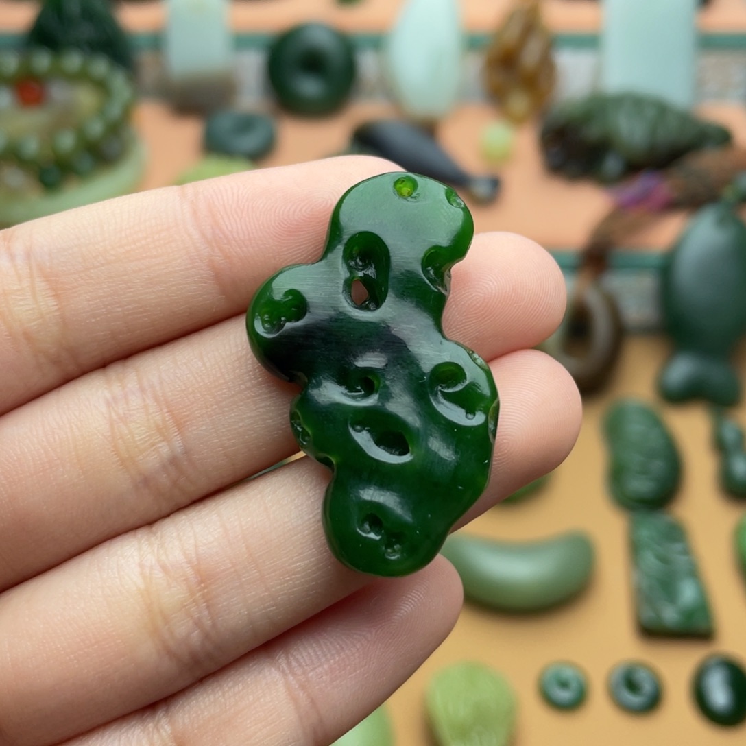 【闪购商品】和田玉颈饰未镶嵌晶***巴