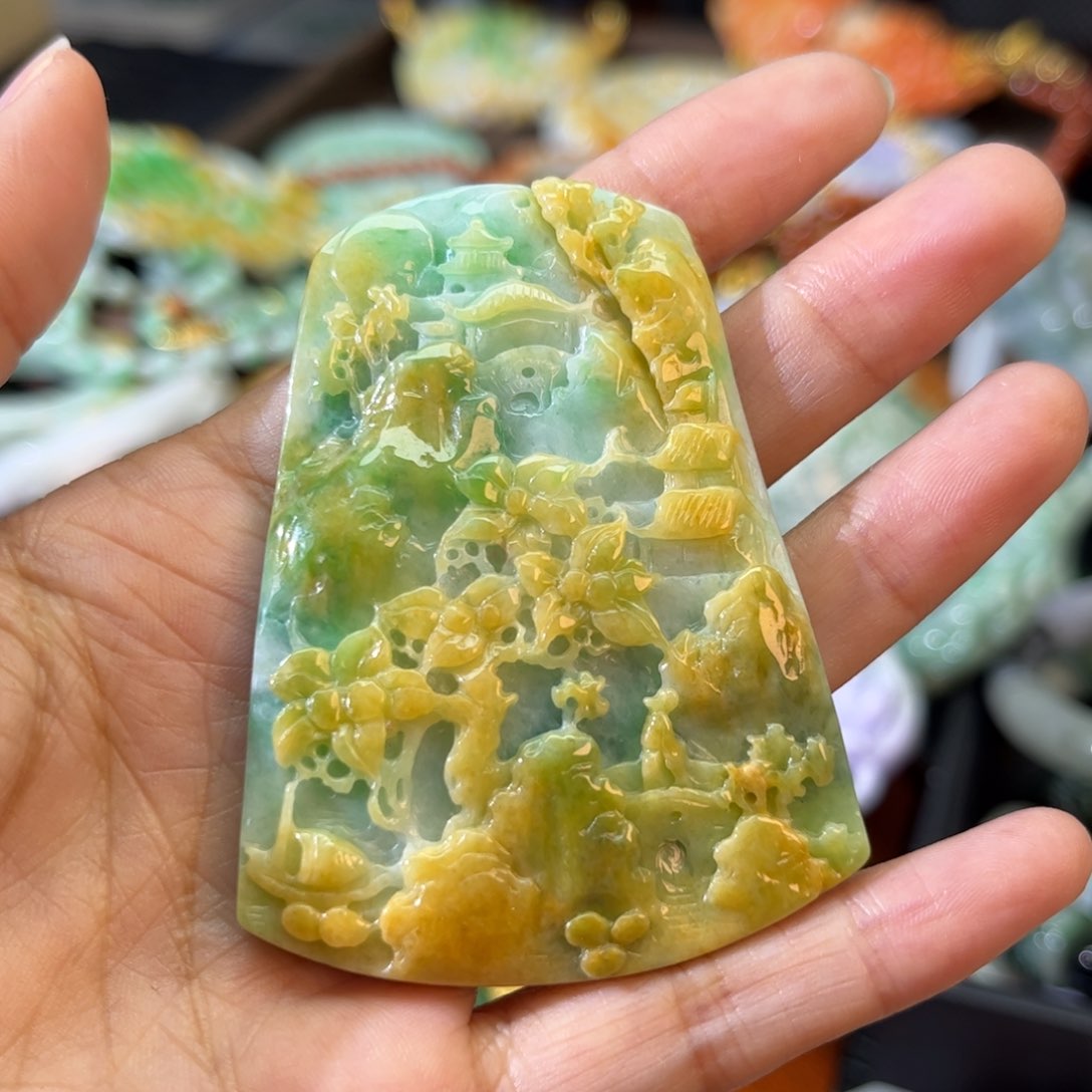 翡翠颈饰未镶嵌待编款