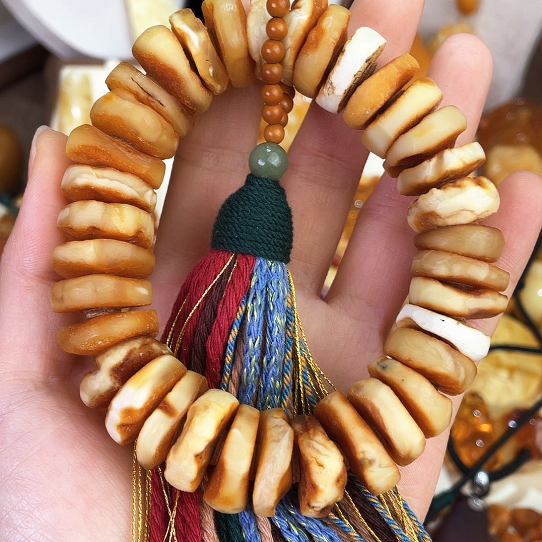 琥珀珠宝奇石未镶嵌吴**谓我