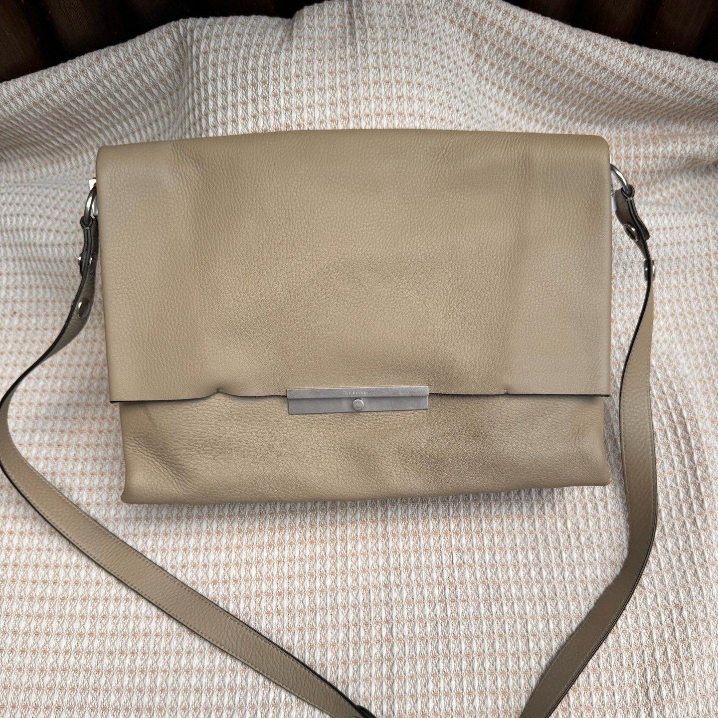 95新 Celine/思琳  单肩斜挎包 裸包 底长31