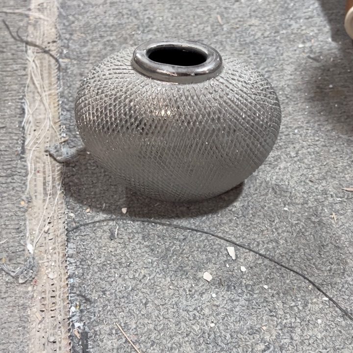 尼***姆陶瓷花瓶摆件外贸出口微瑕捡漏