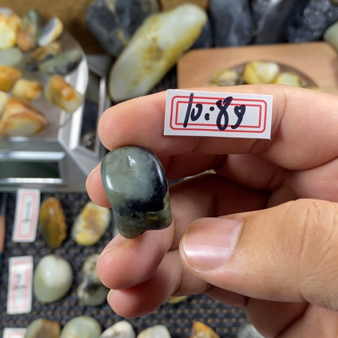 和田玉（糖玉）未镶嵌挂件