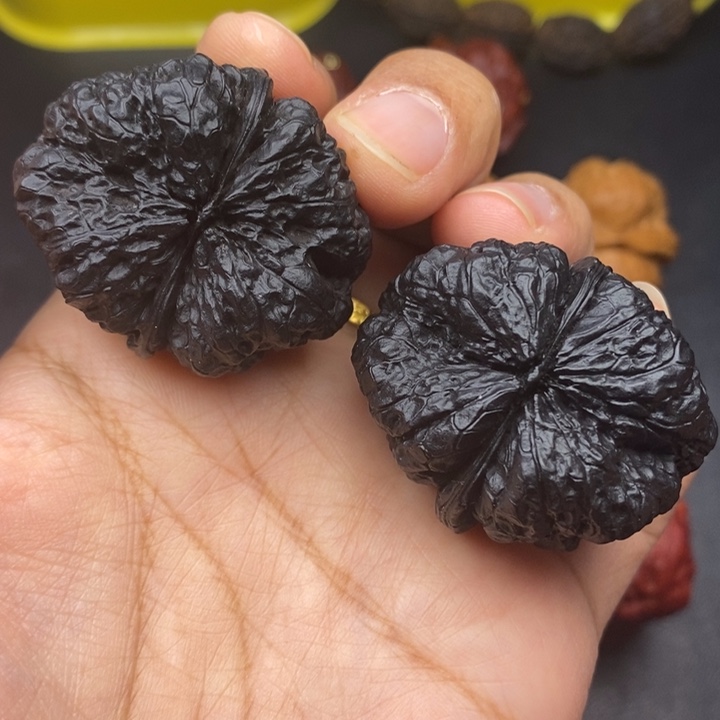 文玩核桃吊坠40尺蝴蝶蟾