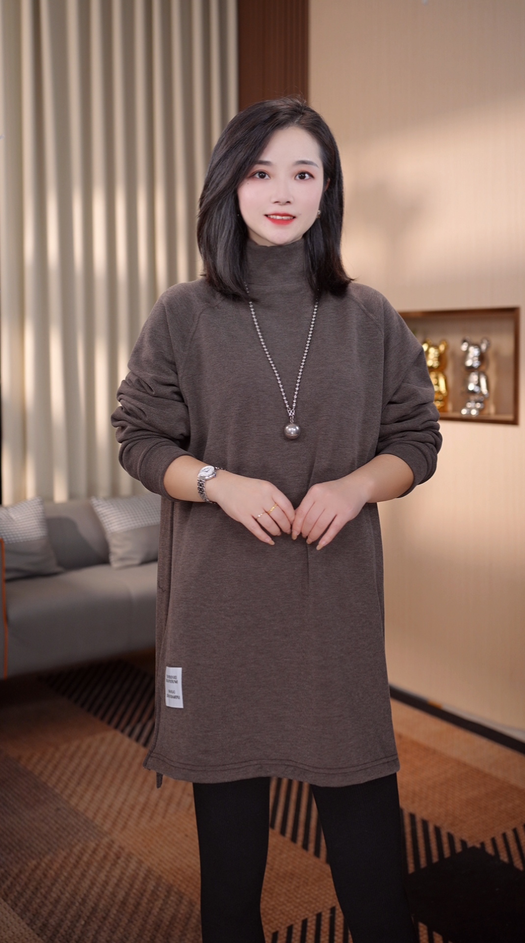 2025新款精品大码女衫显瘦百搭高领大版长袖纯色上衣简约慵懒风