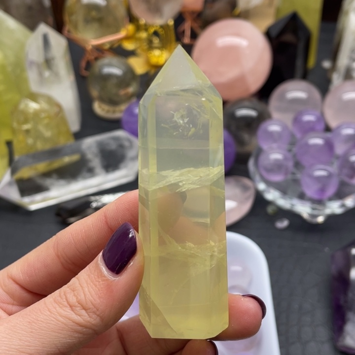 水晶3未镶嵌黄水柱