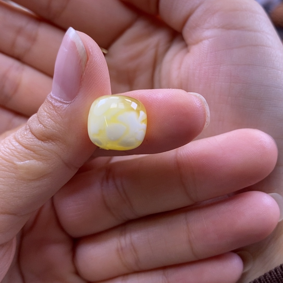 琥珀未镶嵌珠宝奇石13.3