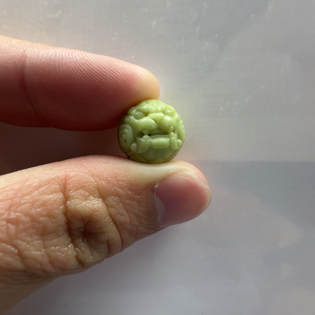 石英质玉颈饰未镶嵌世**窗