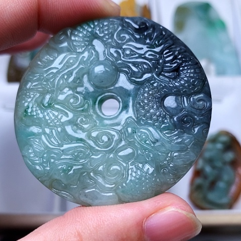 翡翠未镶嵌颈饰缅甸翡翠冰乌鸡九龙扣