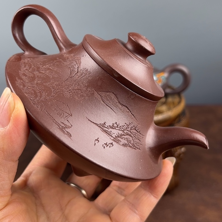 紫砂茶壶在干嘛的呀亲爱勒
