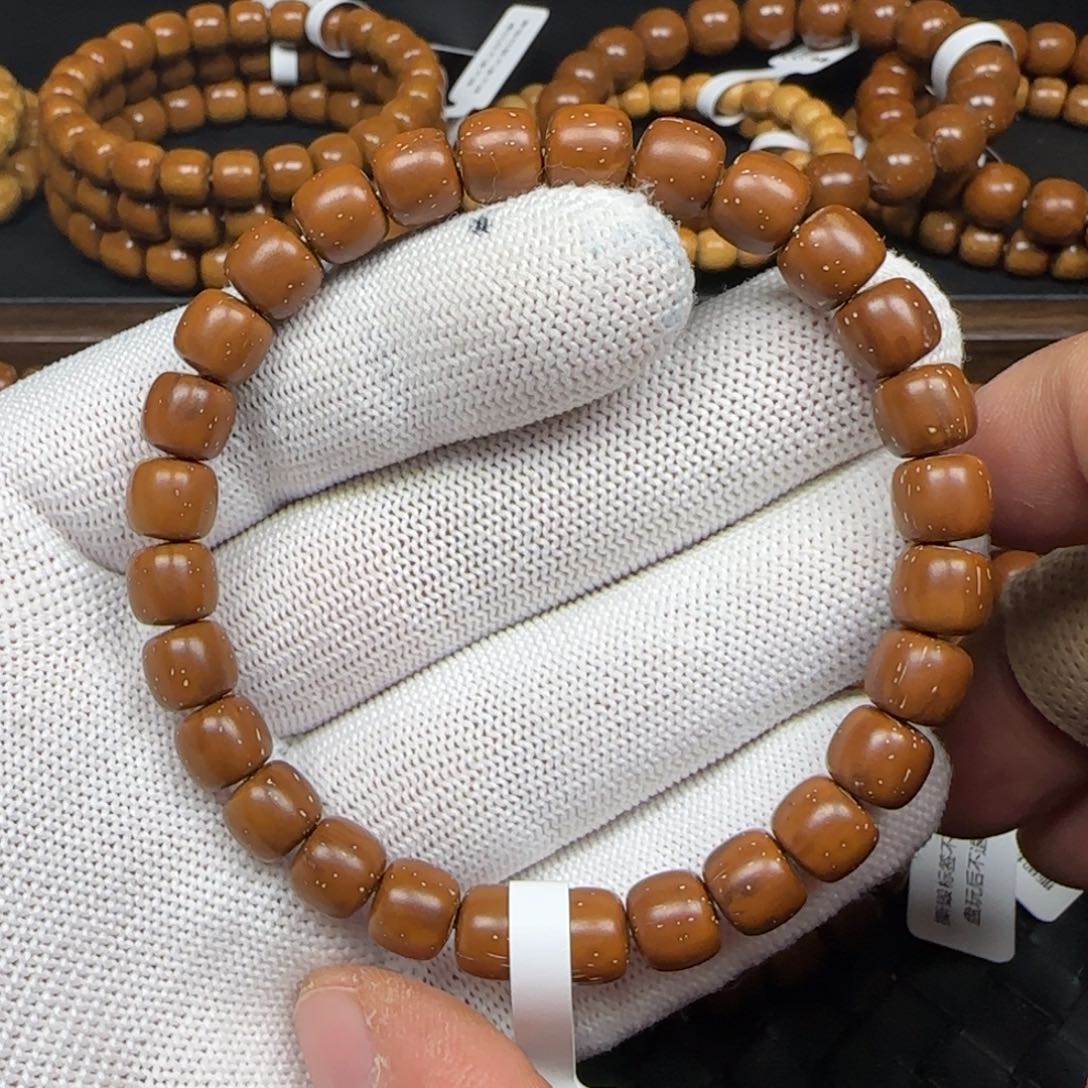 手串紫金鼠8.0mm实心老型（咖皮老料）195