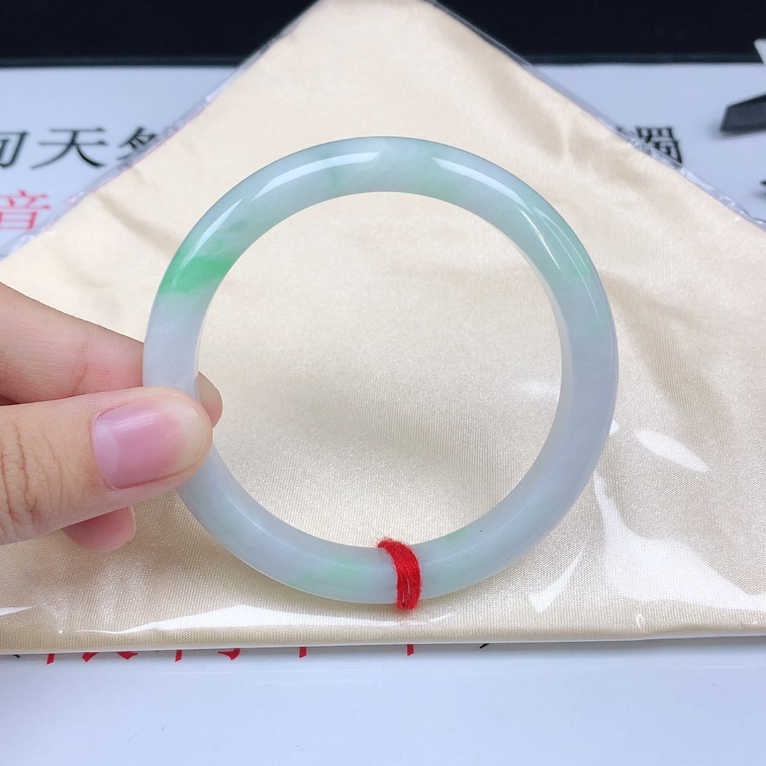 翡翠手镯未镶嵌8017正