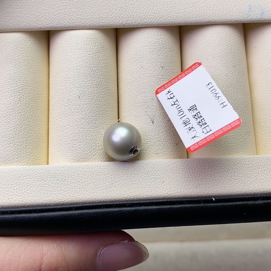 淡水珍珠颈饰18K金镶嵌