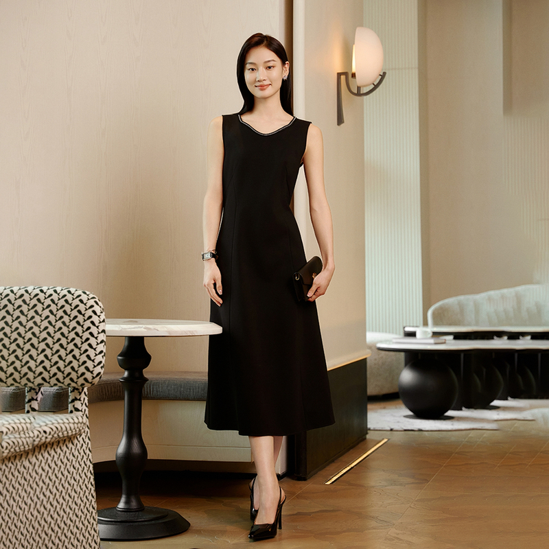 EP雅莹高端系列 软糯细支羊毛连衣裙 宴会小黑裙 年新款4104A