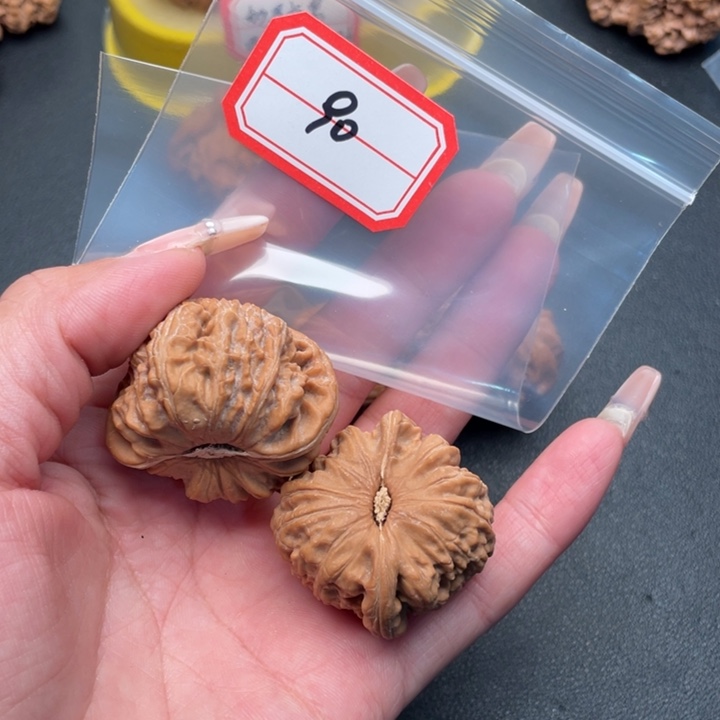 好***.把件文玩核桃白狮子