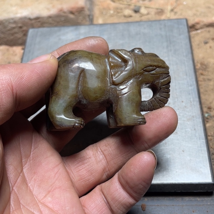 蓝****和田玉（糖玉）未镶嵌颈饰