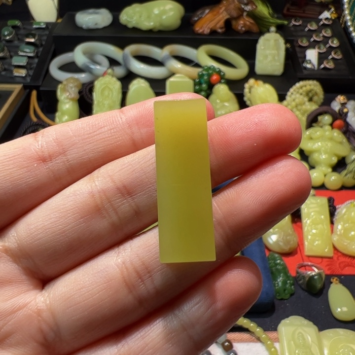 和田玉（黄玉）颈饰未镶嵌
