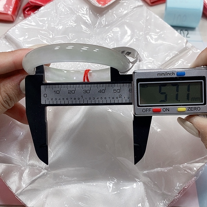 翡翠手镯未镶嵌101 