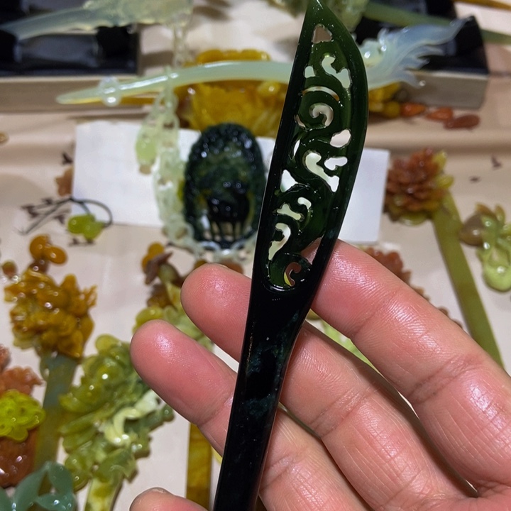 蛇纹石玉发簪未镶嵌