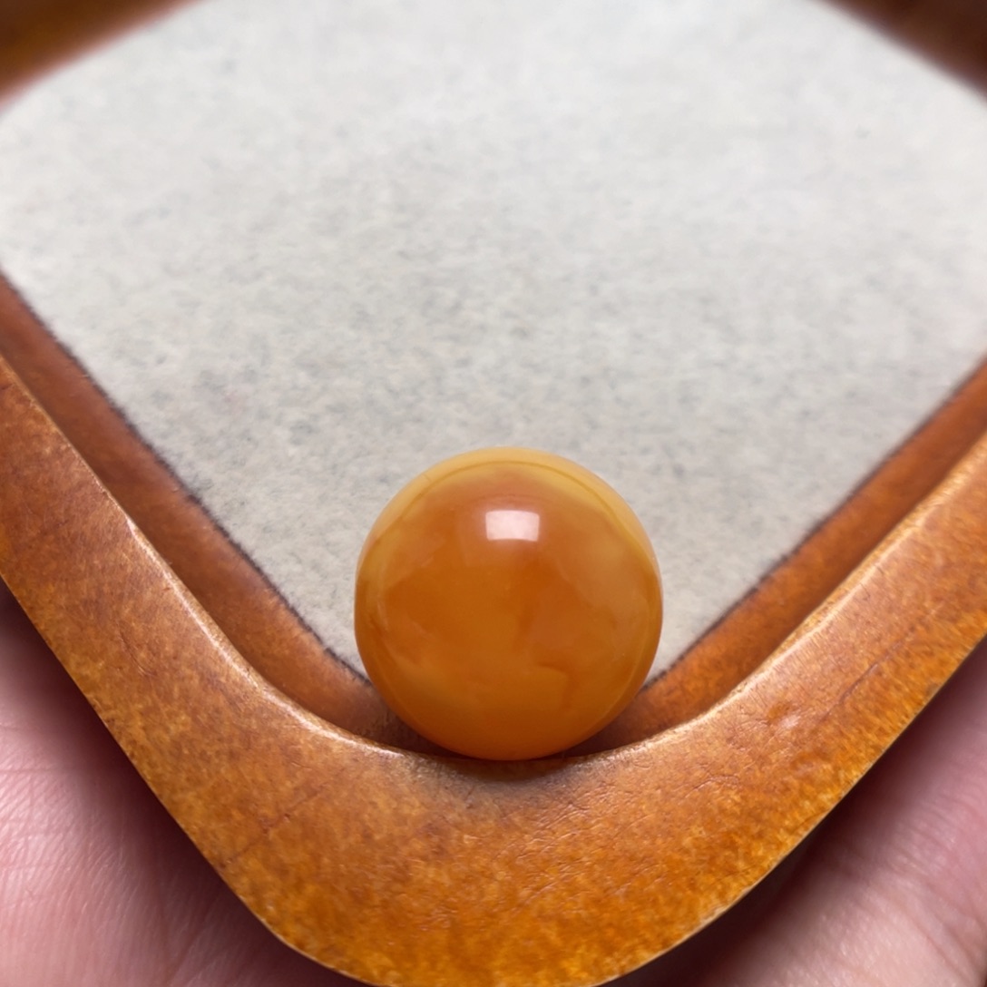 休***山蜜蜡未镶嵌裸石蜜蜡