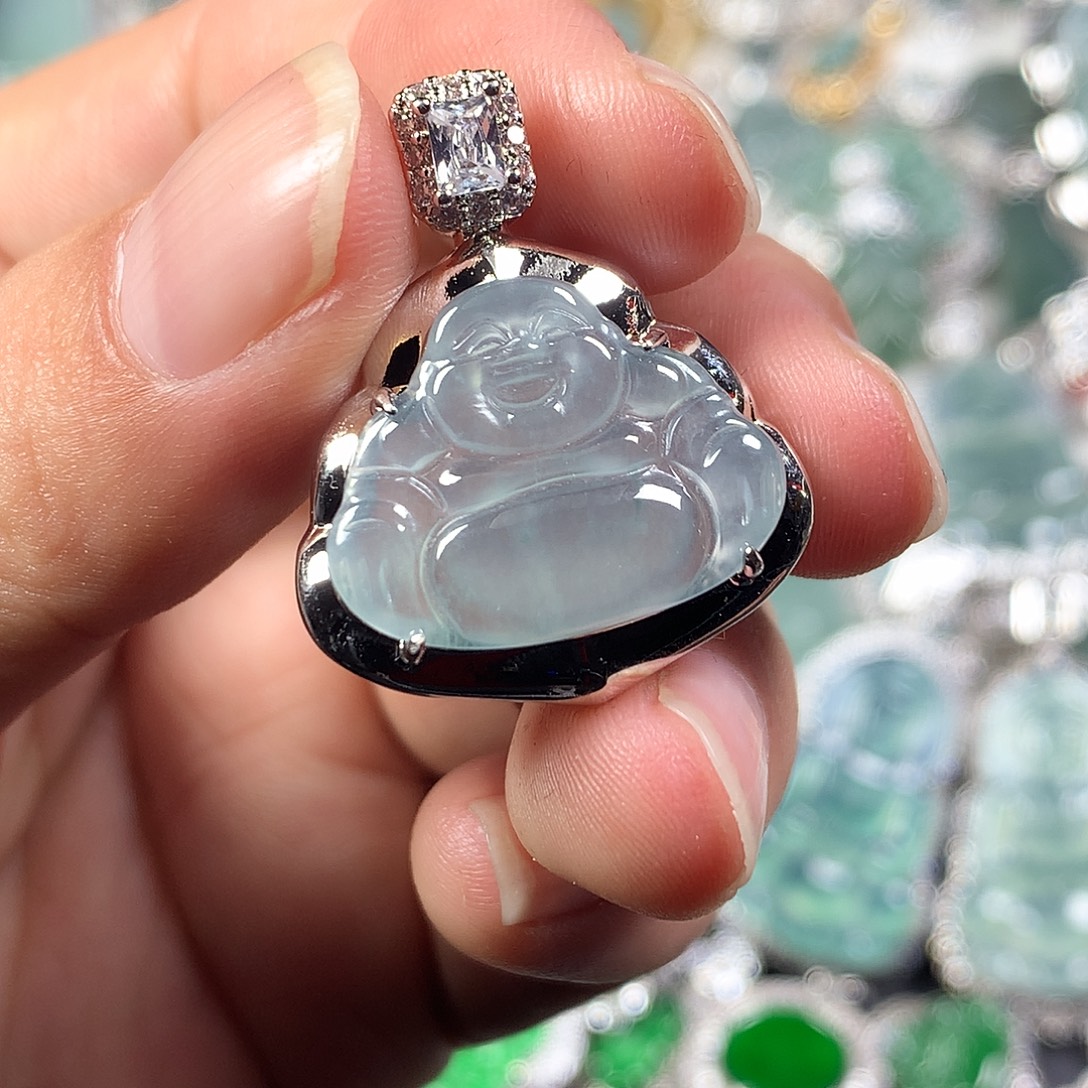 翡翠未镶嵌颈饰佛