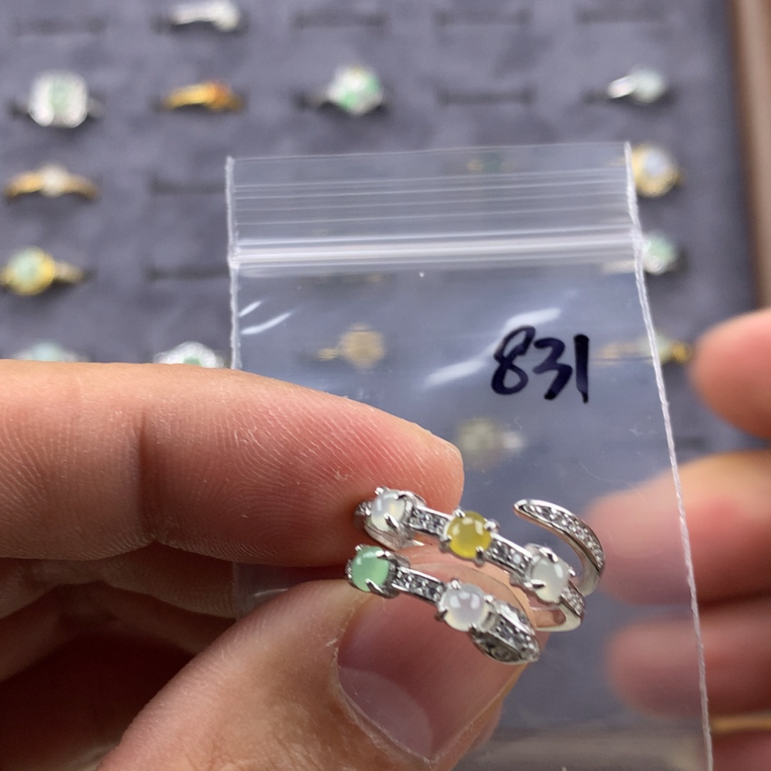 翡翠未镶嵌戒指831