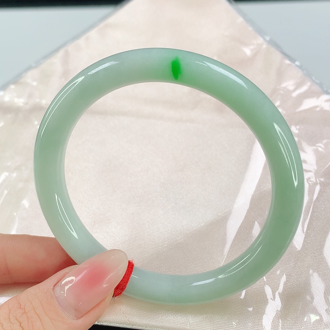 未镶嵌手镯翡翠818