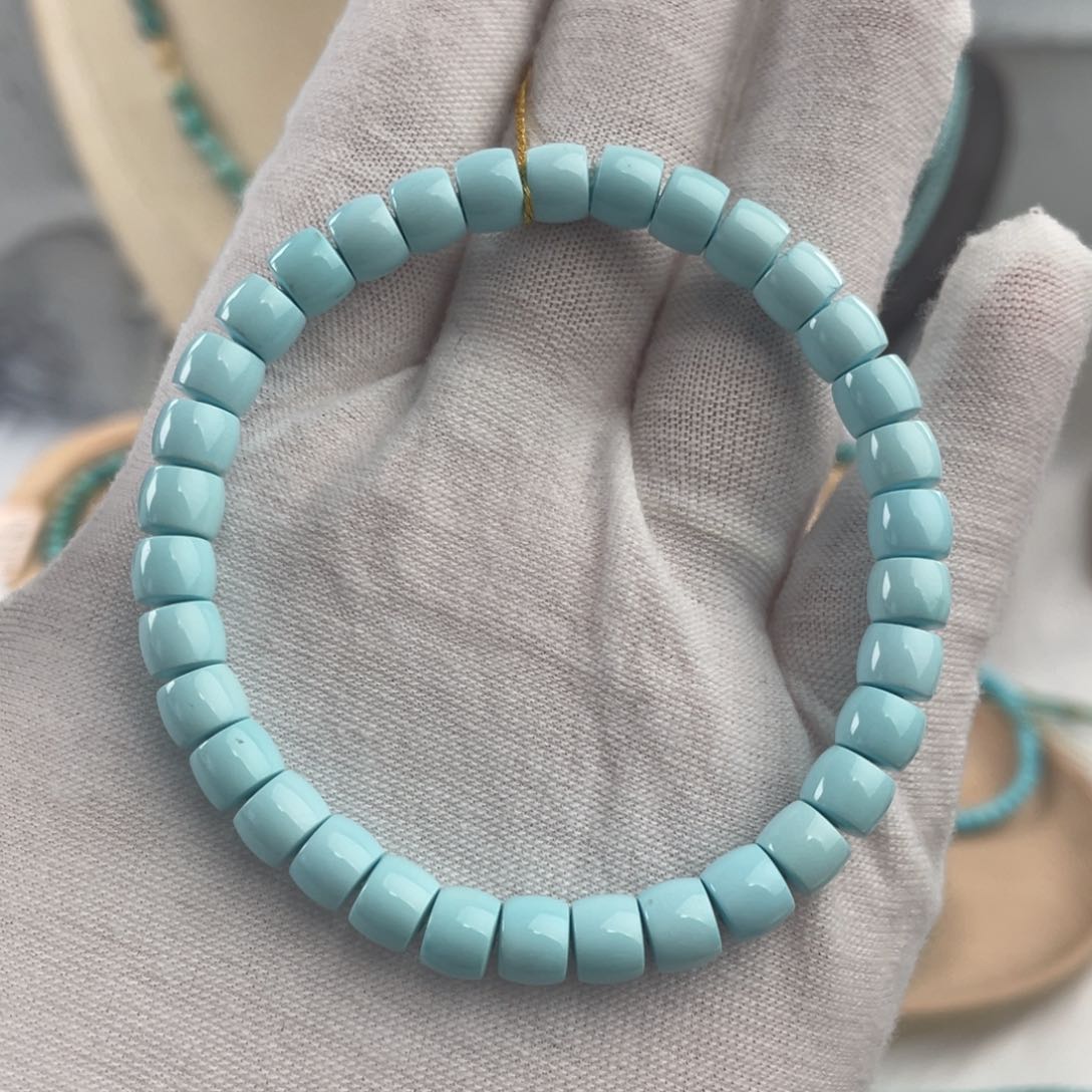 绿松石颈饰未镶嵌