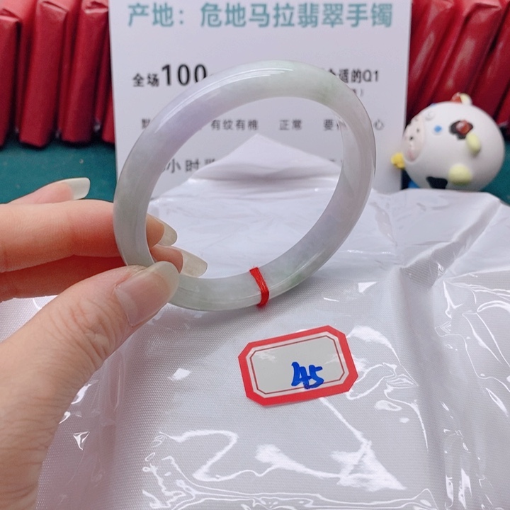 翡翠手镯未镶嵌女***强4555555