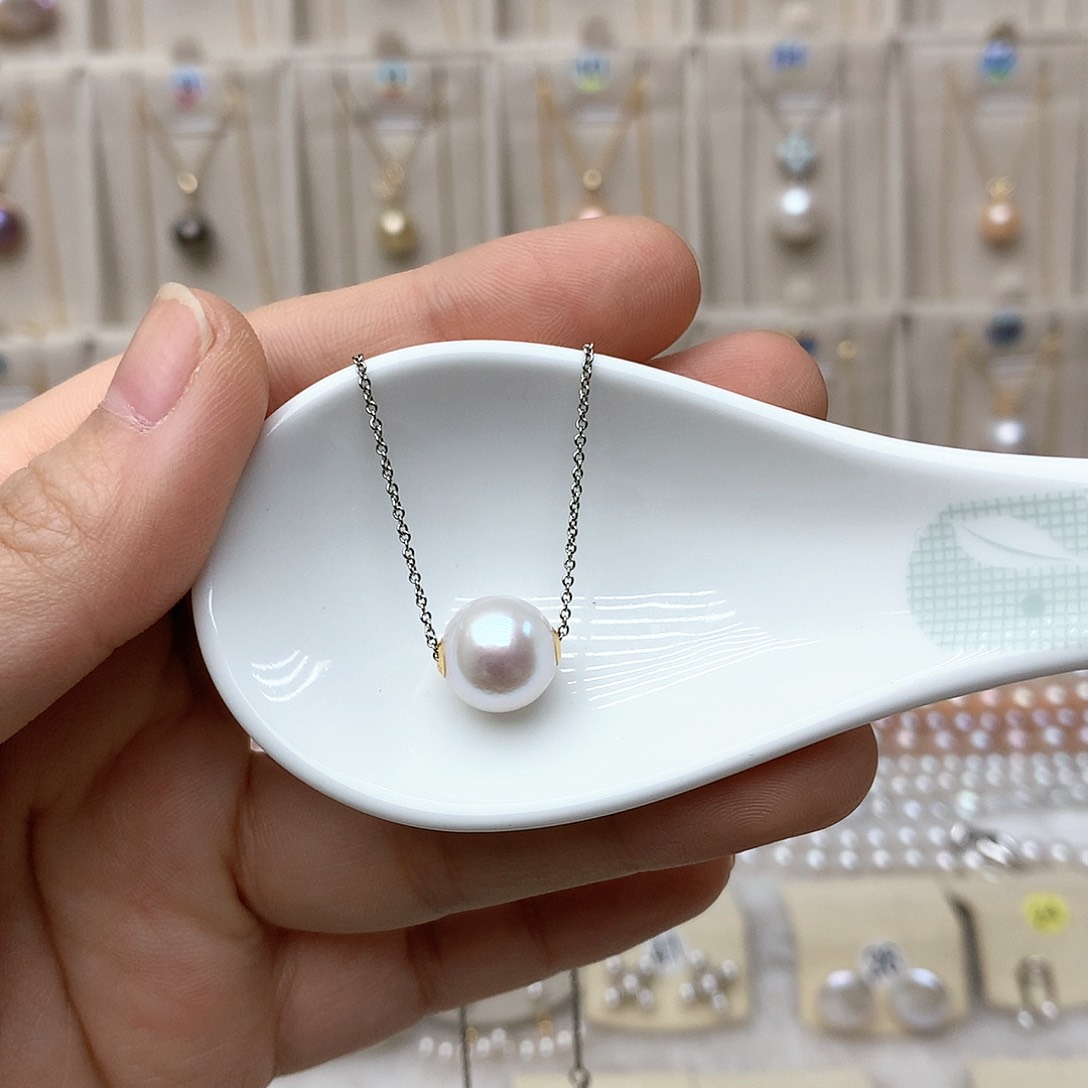 淡水珍珠吊坠(赠链)18K金镶嵌