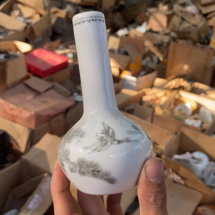 摆件陶瓷盘子碗砂锅都有